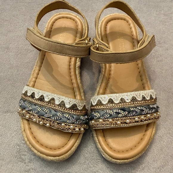 Steve Madden Other - Steve Madden Girls Size 11 Sandals Beaded Braided Strap Ankle Strap Boho